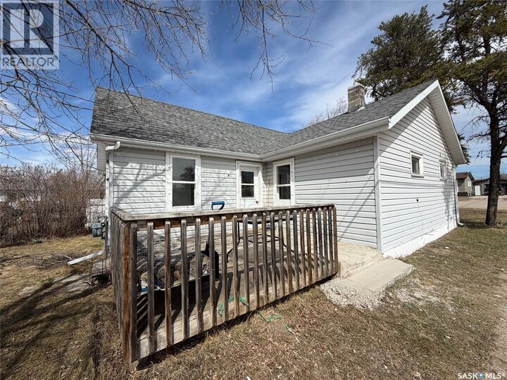 Property Photo:  639 Albert Street  SK S0E 0Y0 