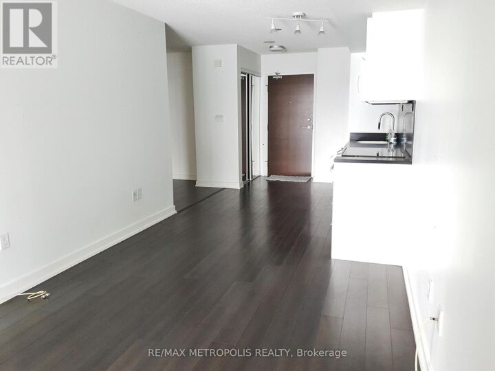Property Photo:  21 Iceboat Terrace 1210  ON M5V 4A9 