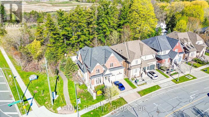 Property Photo:  2 Yorkton Boulevard  ON L6C 0J9 