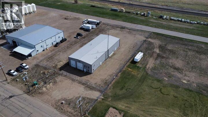 Property Photo:  933 2 Avenue  AB T0J 0B0 