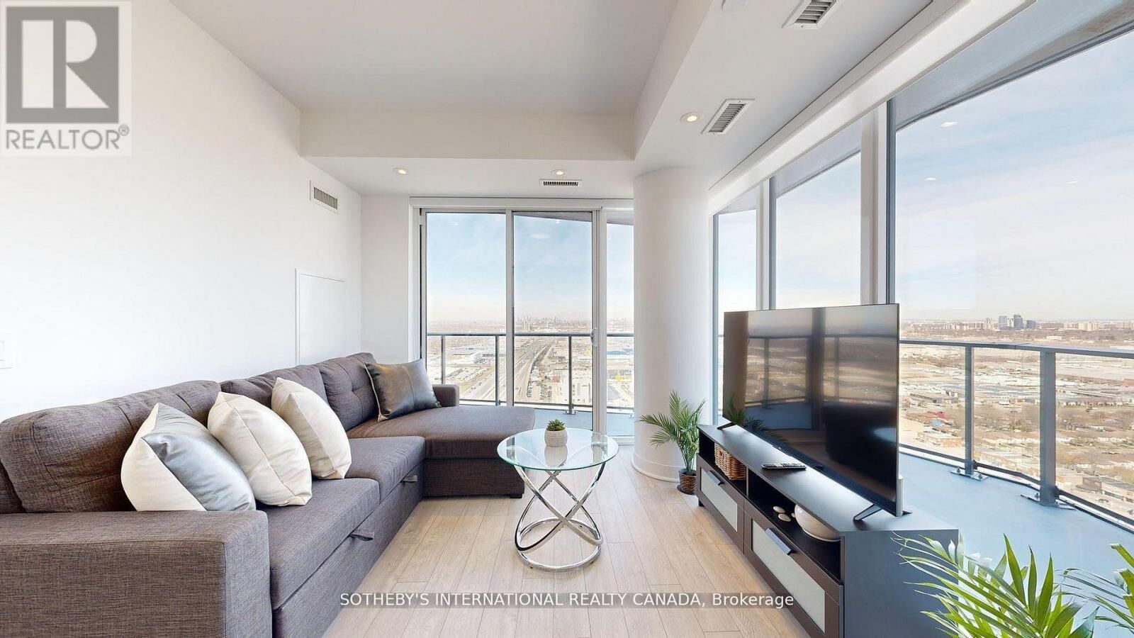 Property Photo:  36 Zorra Street 3103  ON M8Z 4Z7 