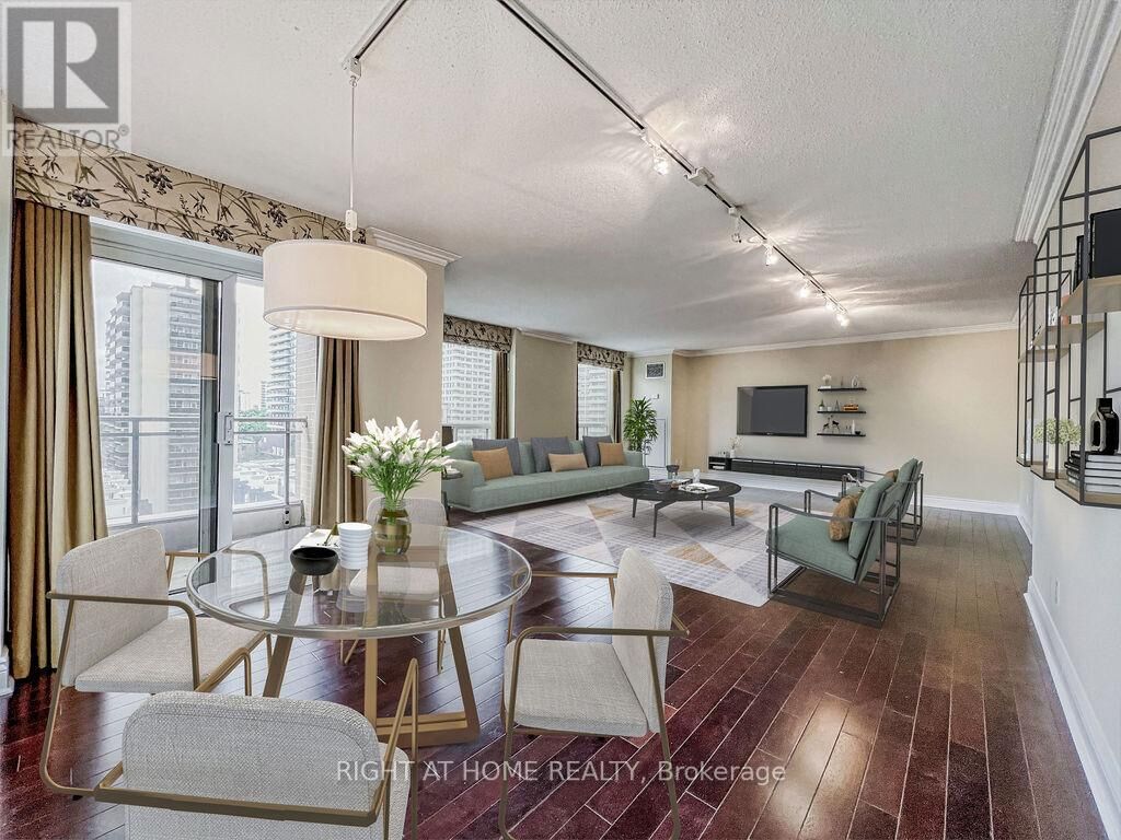 Property Photo:  123 Eglinton Avenue 905  ON M4P 1J2 