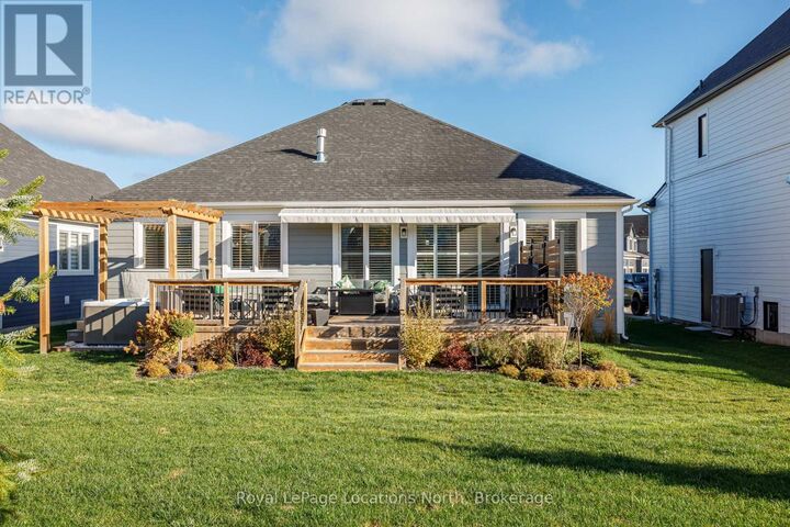 Property Photo:  107 South Stillwater Crescent South  ON L9Y 4P5 