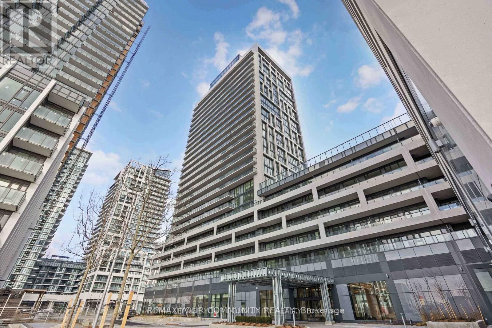 Property Photo:  8960 Jane Street 429  ON L4K 0N9 
