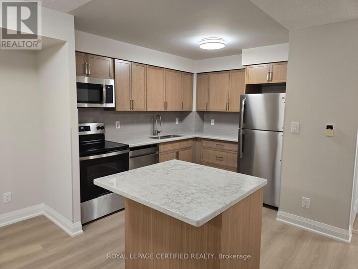 Property Photo:  3880 Duke Of York Boulevard 2103  ON L5B 4M7 