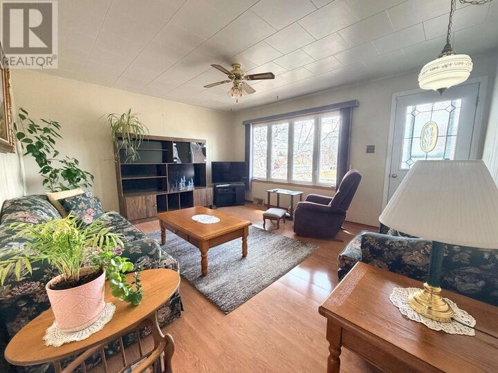 Property Photo:  110 Beamish Ave W  ON P0T 1M0 