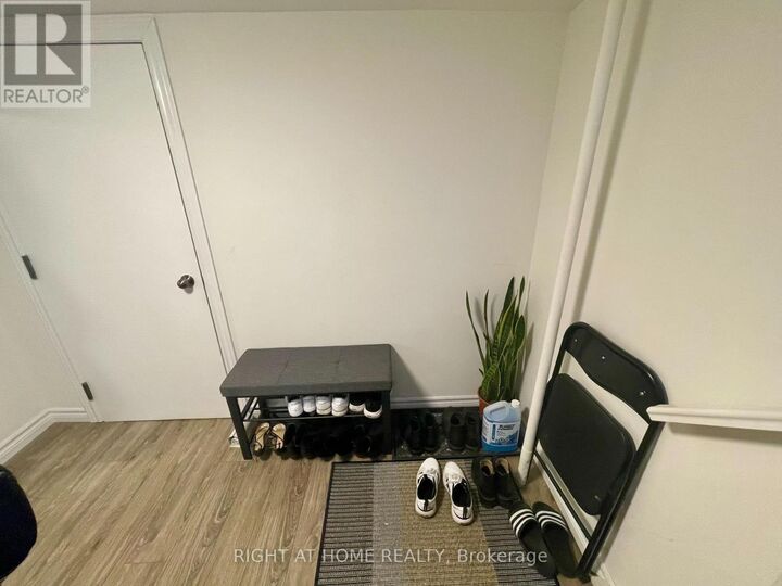 Property Photo:  7 Bassett Avenue  ON M1L 2A2 