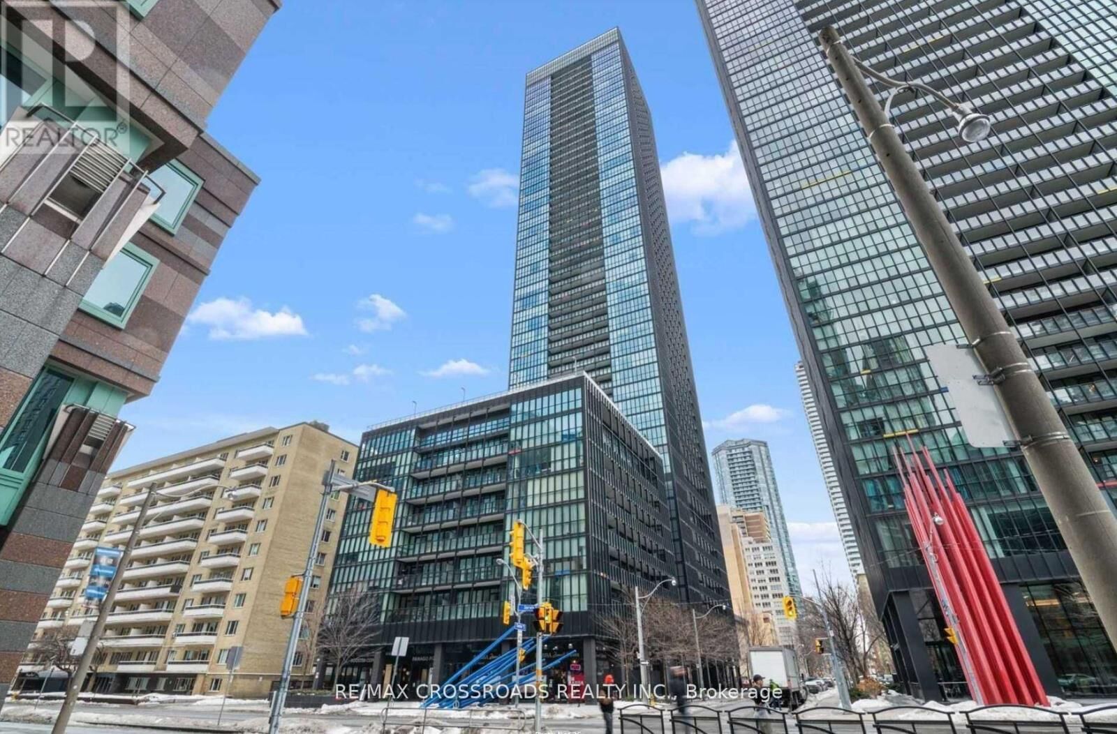 Property Photo:  101 Charles Street East 3206  ON M4Y 0A9 