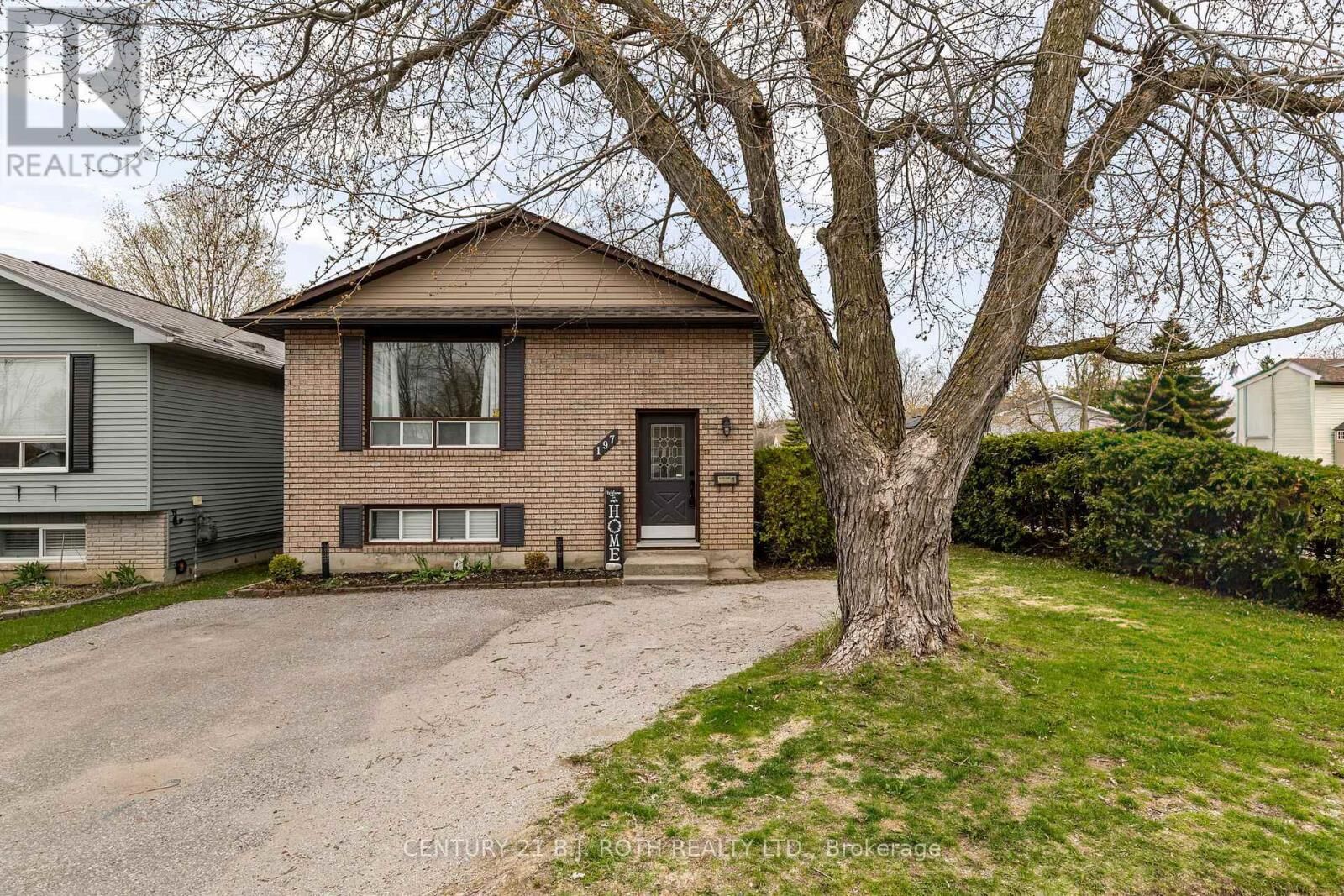 Property Photo:  197 Westmount Drive South  ON L3V 6E5 