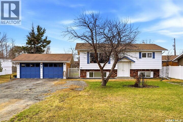 Property Photo:  136 Lillis Avenue  SK S0G 3E0 