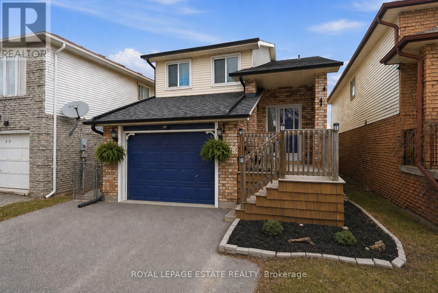Property Photo:  78 Turnberry Crescent  ON L1E 1A9 