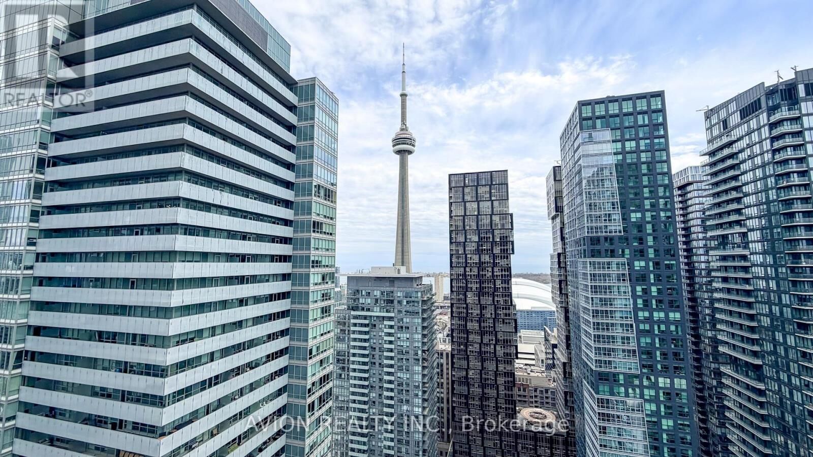 Property Photo:  21 Widmer Street 3510  ON M5V 0B8 