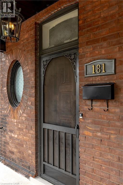 Property Photo:  181 Simcoe Street East  ON L8L 3N7 