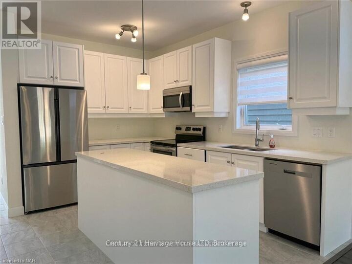 Property Photo: 11 Beach Walk Crescent ON L0S 1N0