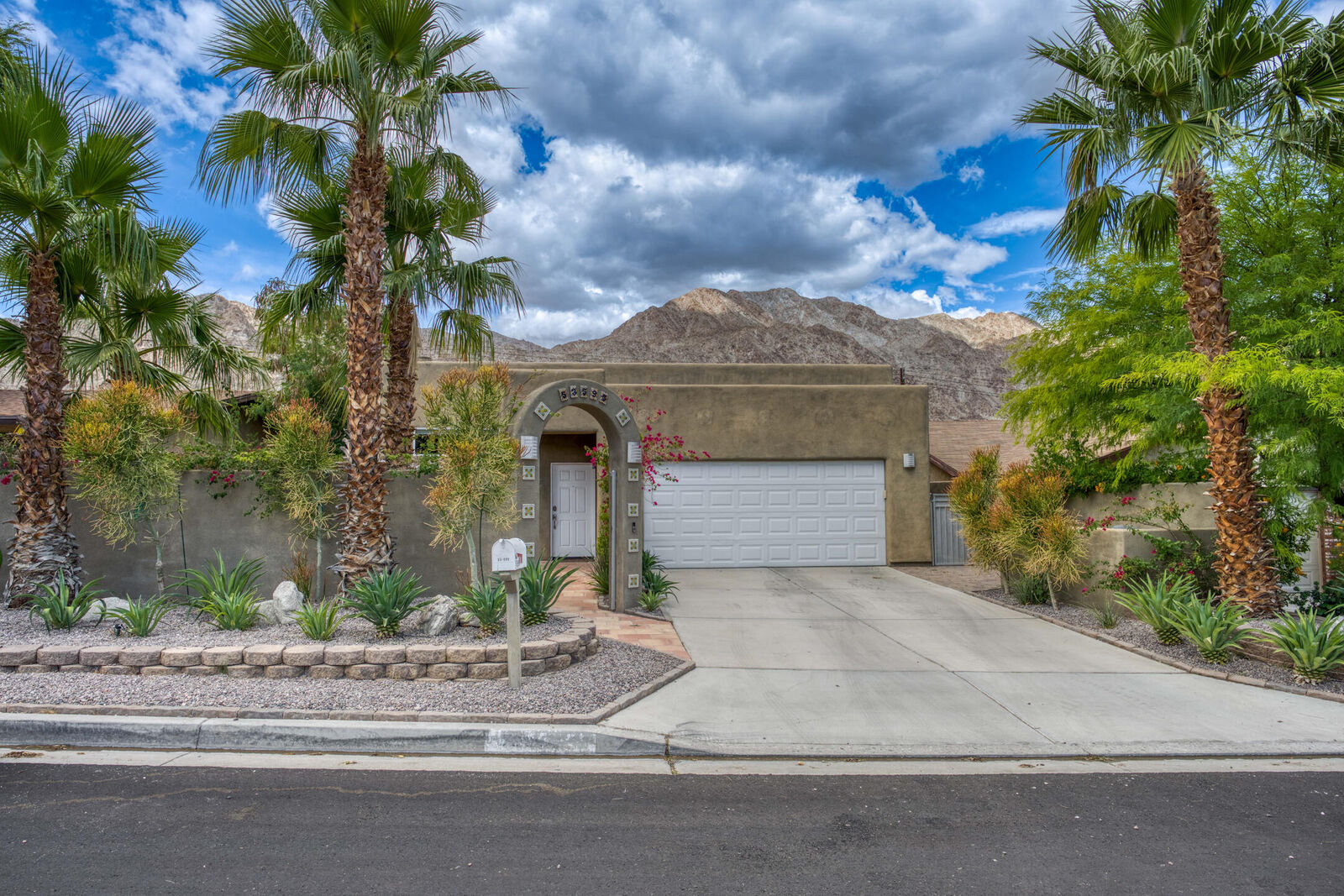 Property Photo:  53595 Avenida Diaz  CA 92253 