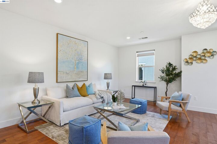Property Photo:  3062 Threecastles Way  CA 94568 
