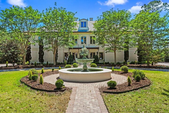 Property Photo:  434 Captains Circle  FL 32541 