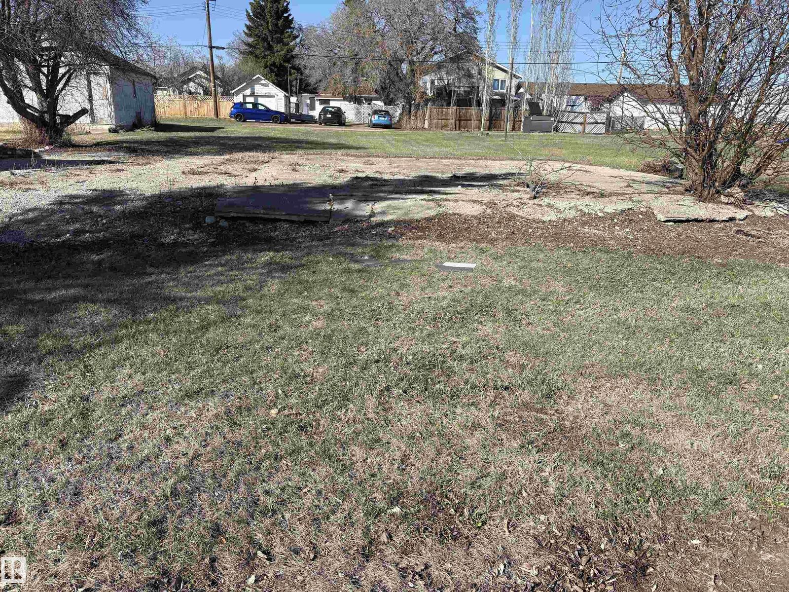 Property Photo:  5020 49 Ave  AB T0B 2C0 