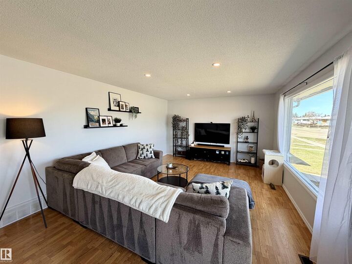 Property Photo:  4921 46 Avenue  AB T0A 3A3 