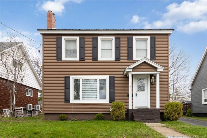 25 Wellington Avenue — photo 1