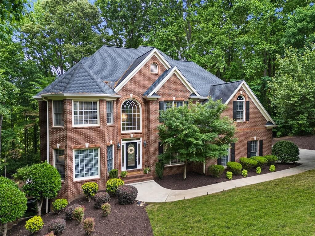 Property Photo: 565 Stonebrook Farms Drive GA 30004