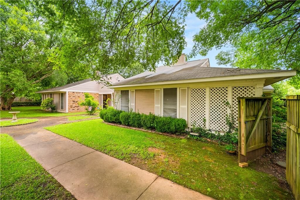 Property Photo:  530 Oakland Drive  LA 71457 