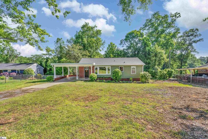 Property Photo:  137 Hamilton Avenue  SC 29302 