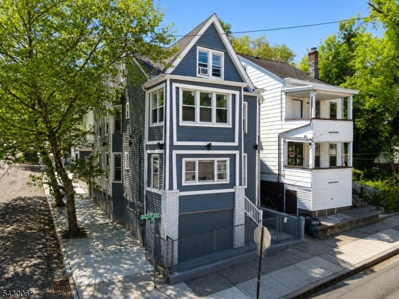 Property Photo:  7 Belle Ave 2  NJ 07522 