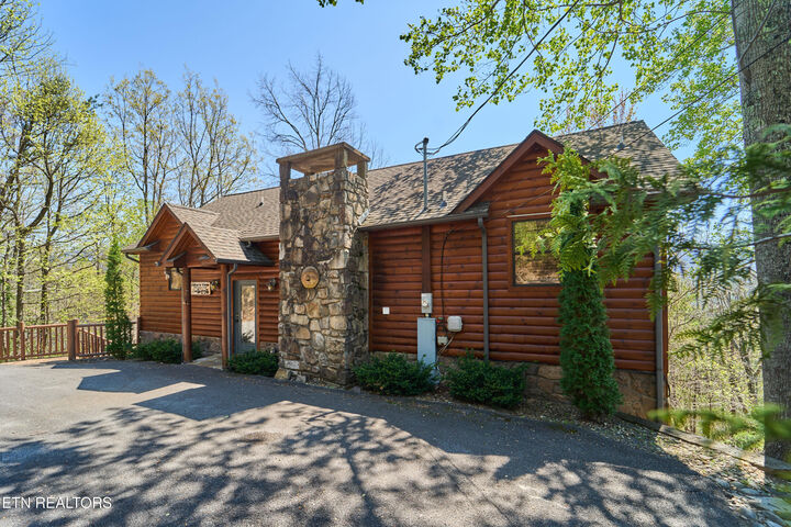 Property Photo:  922 Scenic Tr  TN 37738 