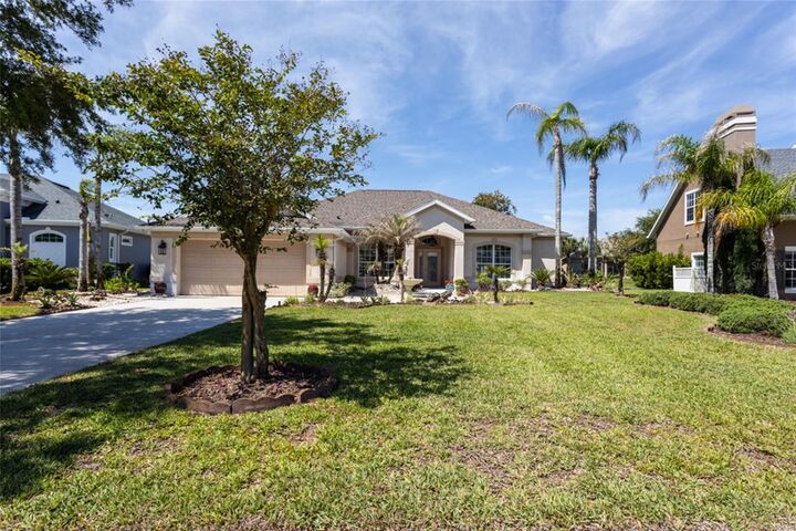 Property Photo: 6 S Lakewalk Drive FL 32137
