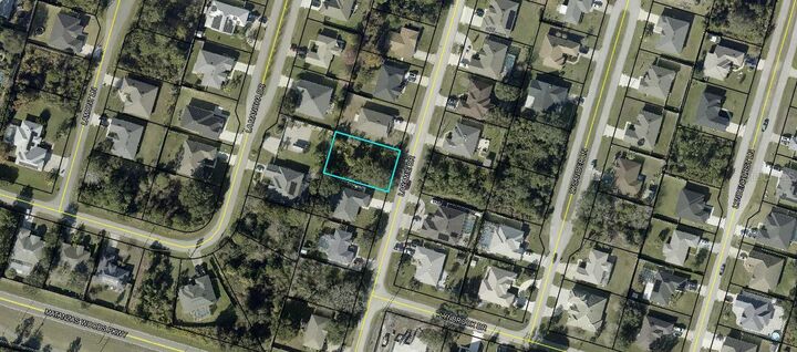 Property Photo:  9 Laramie Drive  FL 32137 