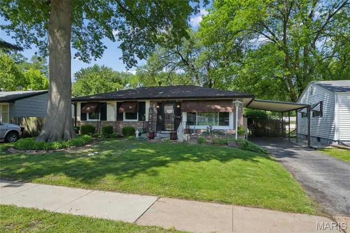 Property Photo: 705 S Lafayette Street MO 63031