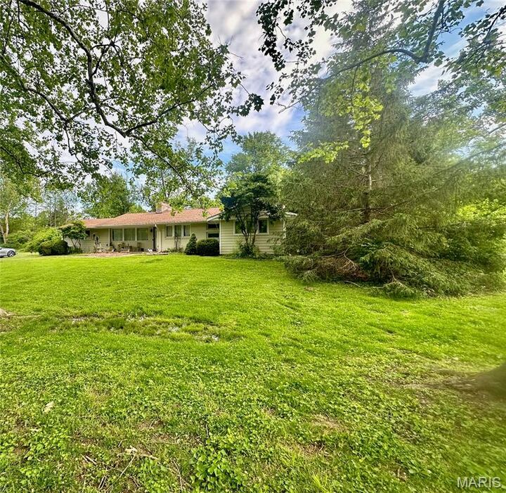 Property Photo:  9 Ranch Lane  MO 63131 