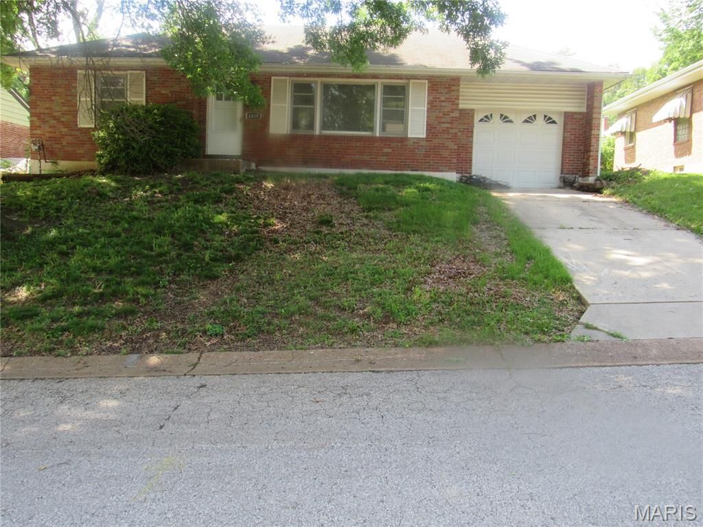 Property Photo: 4409 Colonial Avenue MO 63121