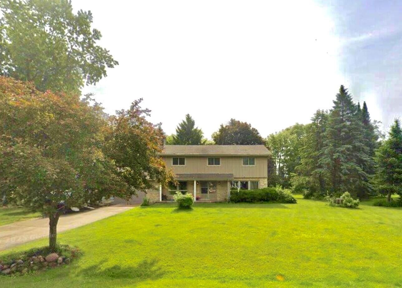 Property Photo:  W360n7532 Thomas Dr  WI 53066 