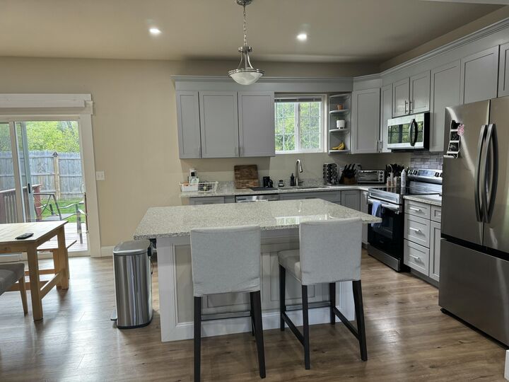 Property Photo:  6 Maple Village Court  MI 48103 