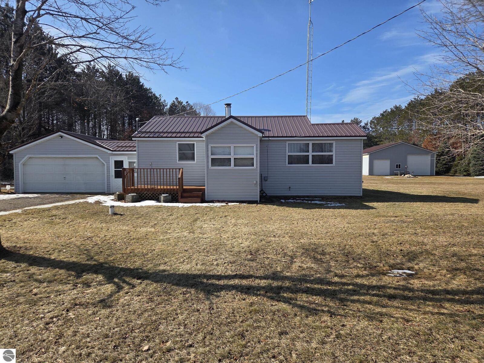 Property Photo:  2353 N School Road  MI 48893 