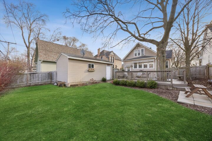 Property Photo:  4714 Highland Avenue  IL 60515 
