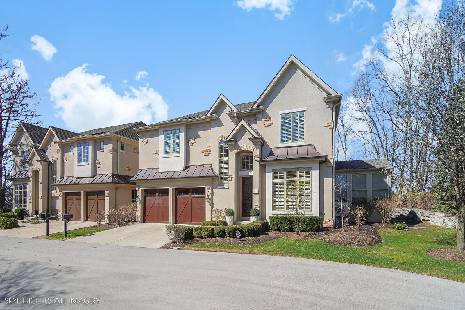 Property Photo:  1 Willowcrest Drive  IL 60523 
