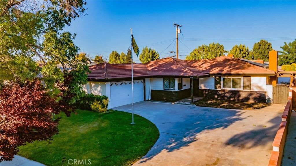 Property Photo:  44516 15th W  CA 93534 