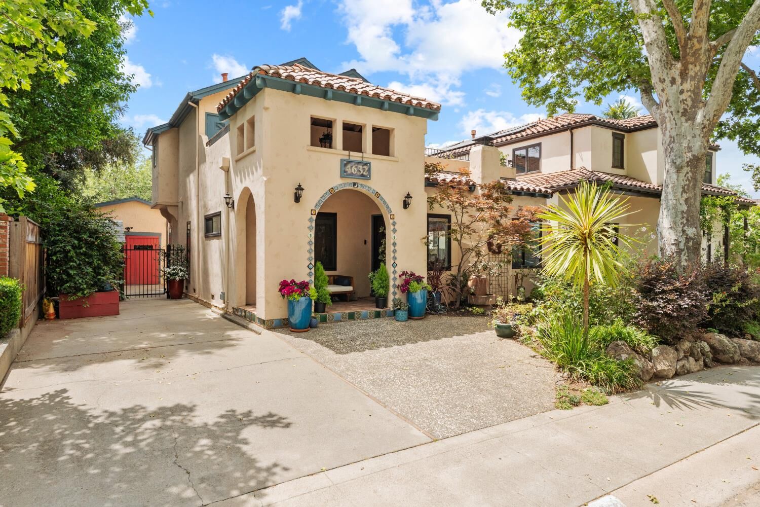 Property Photo:  4632 Buckingham  CA 95819 
