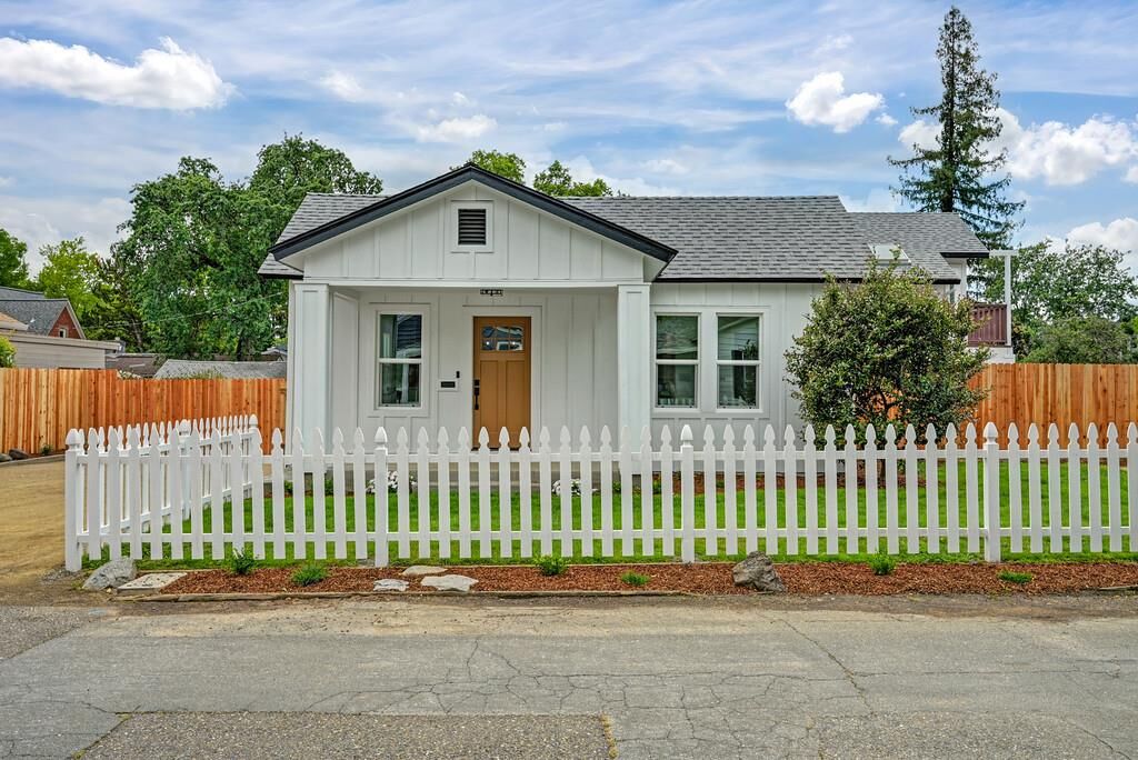Property Photo:  106 Ben Ezra Avenue  CA 95678 