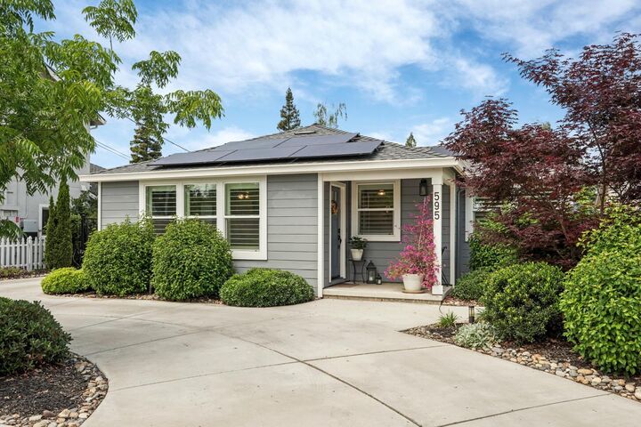 Property Photo:  595 E Augusta Street  CA 95258 