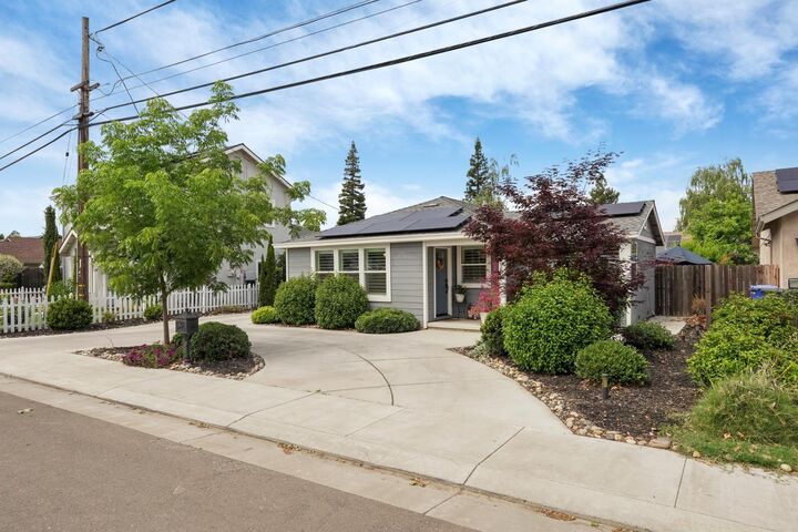 Property Photo: 595 E Augusta Street CA 95258