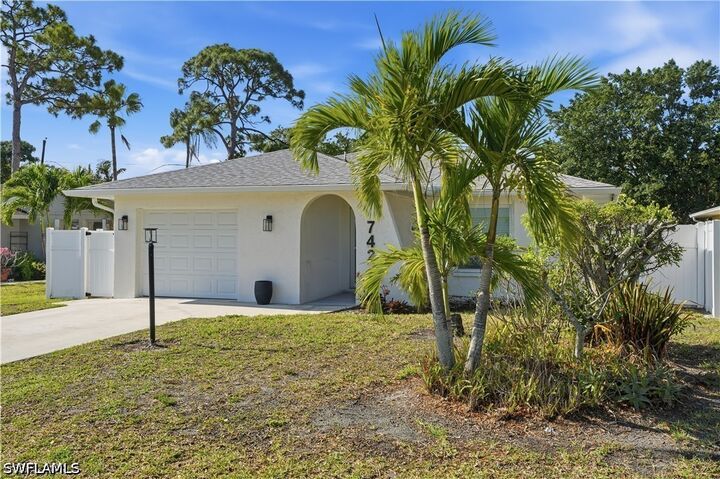 Property Photo: 742 99th Avenue N FL 34108