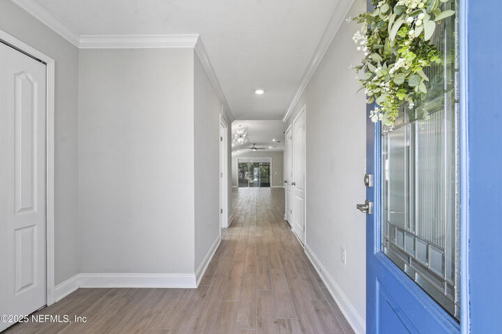 Property Photo: 181 Narvarez Avenue FL 32084