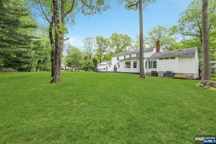 Property Photo:  37 Longridge Road  NJ 07645 