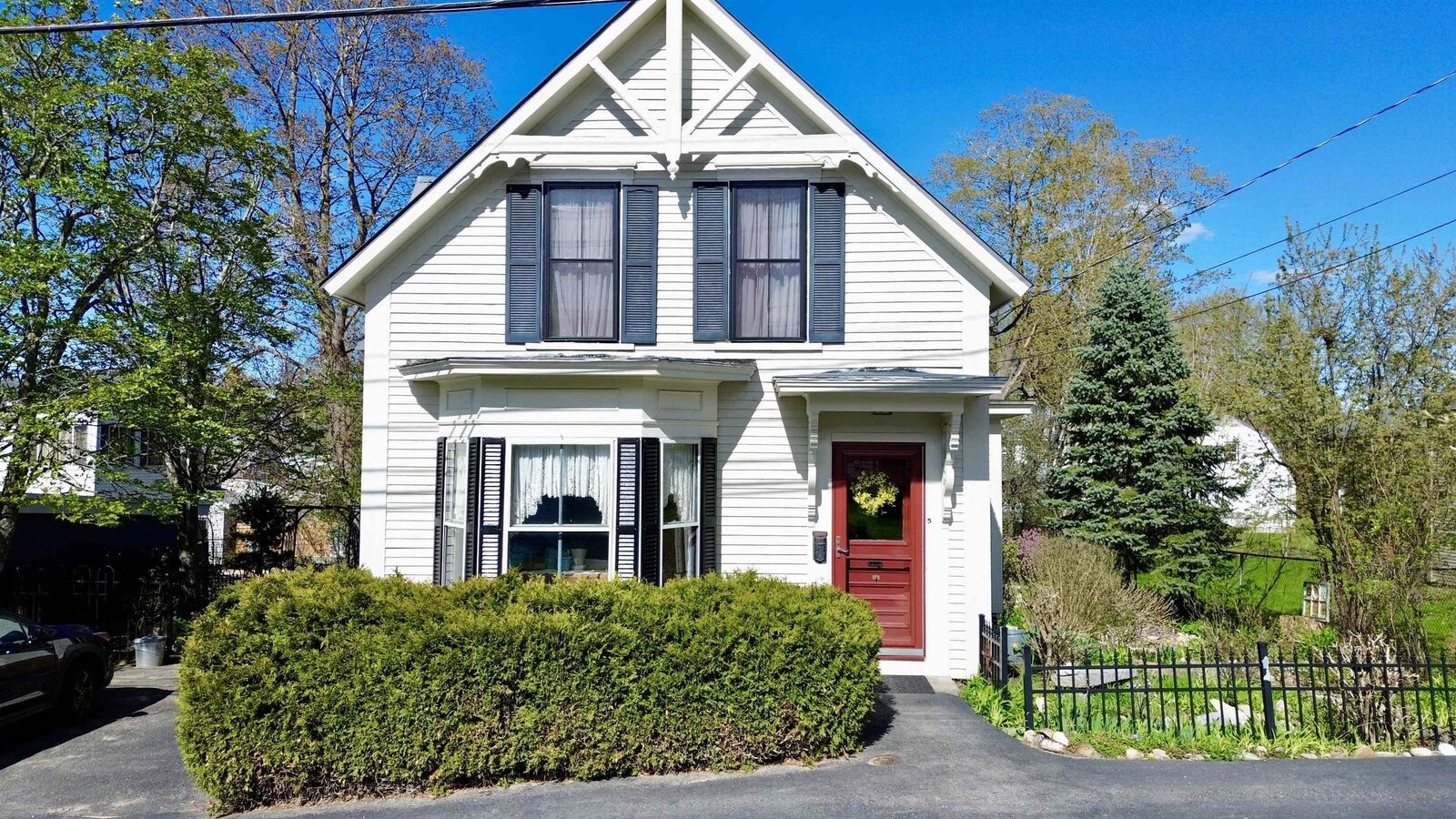 Property Photo:  5 High Street  NH 03303 