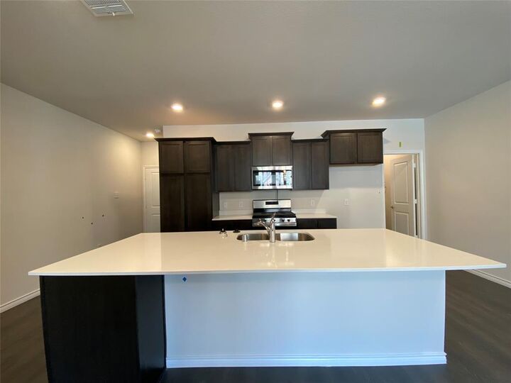 Property Photo:  2248 Lasso Court  TX 75149 