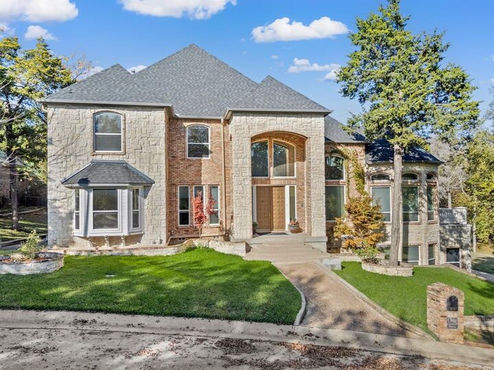 Property Photo:  1 Churchill Downs  TX 75116 